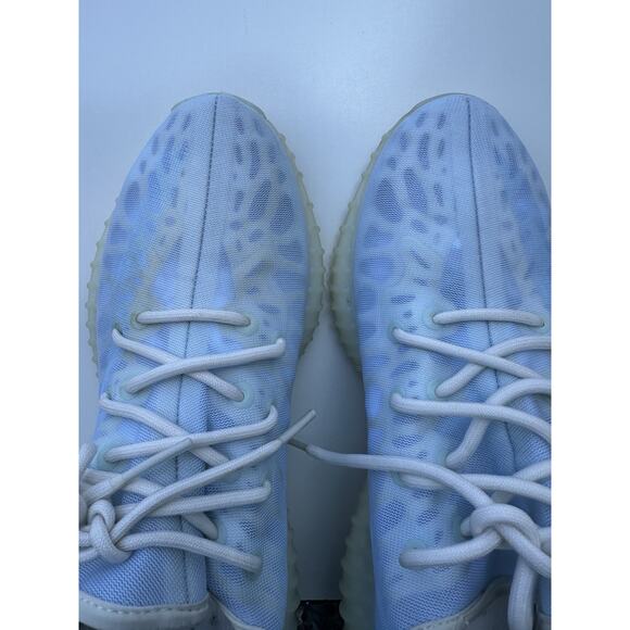 Adidas Yeezy Boost 350 V2 “Mono Ice” Sneakers GW2869 Men’s Size US 10.5